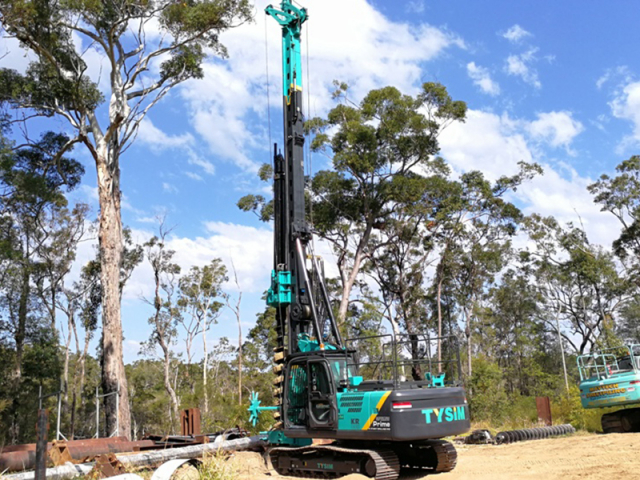 Фото №3: Роторная буровая установка TYSiM KR80M