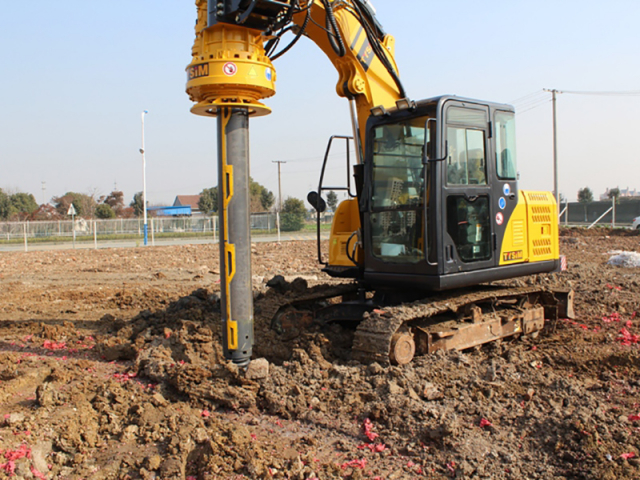 Фото №2: Роторная буровая установка TYSiM KR40A