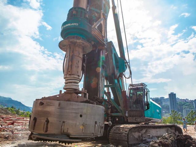 Фото №5: Роторная буровая установка SUNWARD SWDM420