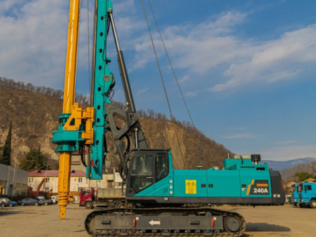 Фото №7: Роторная буровая установка SUNWARD SWDM240A