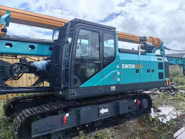 Фото №6: Роторная буровая установка SUNWARD SWDM160A