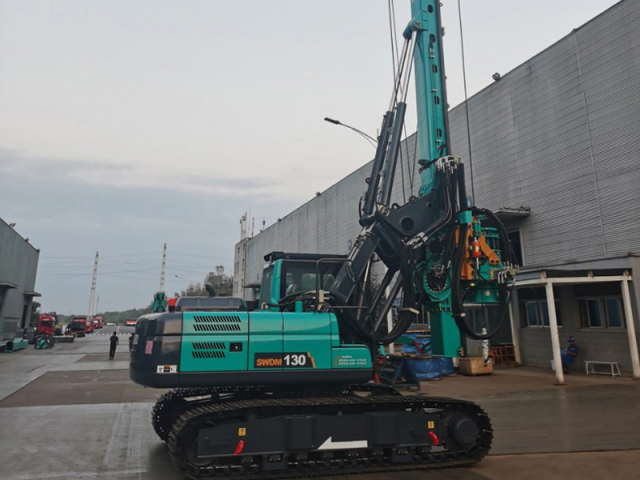 Фото №4: Роторная буровая установка SUNWARD SWDM130