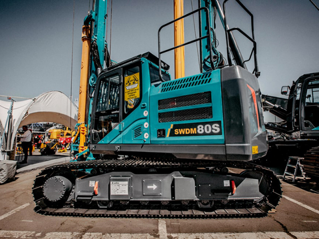 Фото №4: Роторная буровая установка SUNWARD SWDM80