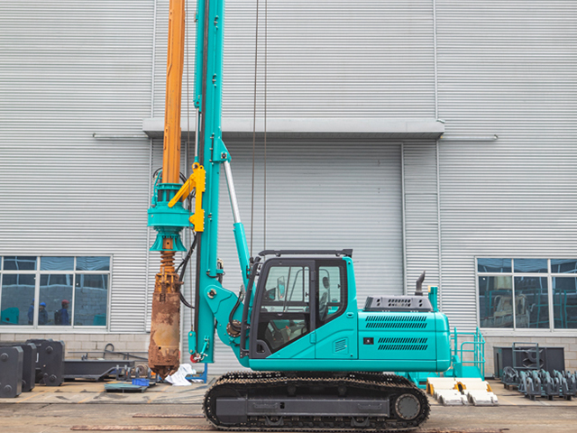 Фото №12: Роторная буровая установка SUNWARD SWDM60