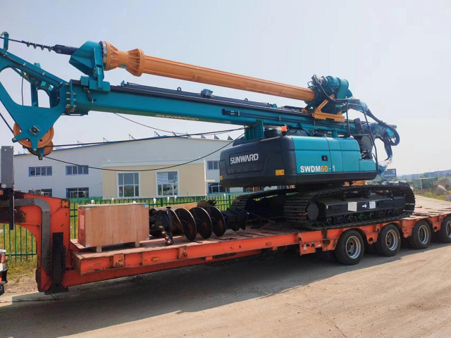 Фото №8: Роторная буровая установка SUNWARD SWDM60