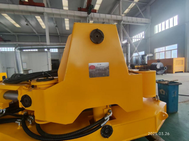 Фото №10: Обсадной стол LKJL CGJ-1500SH со вставками 1000 мм и 1200 мм для роторной буровой установки SUNWARD SWDM240