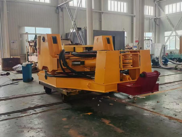 Фото №9: Обсадной стол LKJL CGJ-1500SH со вставками 1000 мм и 1200 мм для роторной буровой установки SUNWARD SWDM240